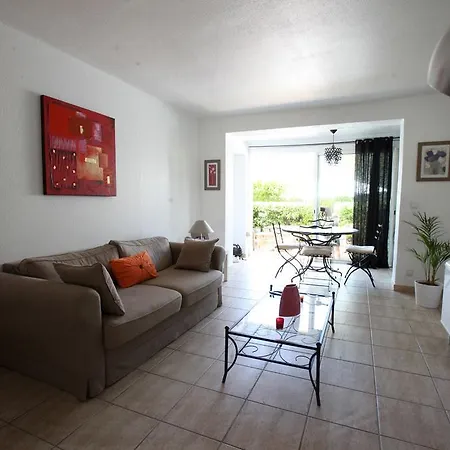 Kamelia Apartment